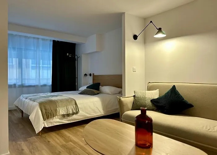 Daire En Urzaiz, Vigo